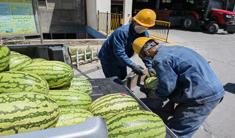 絲絲清涼沁人心 濃濃關懷鼓士氣 物產工投公司黨委與公司工會正式開啟 &ldquo;夏日送清涼 關懷暖人心&rdquo;慰問行動